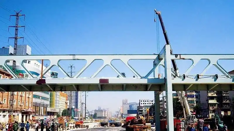 钢结构人行天桥 缓解道路交通压力