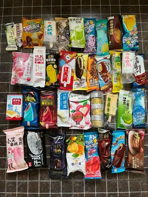 有好多是小时候吃过的雪糕,雪糕不贵买一堆才是去超市买两根的价格