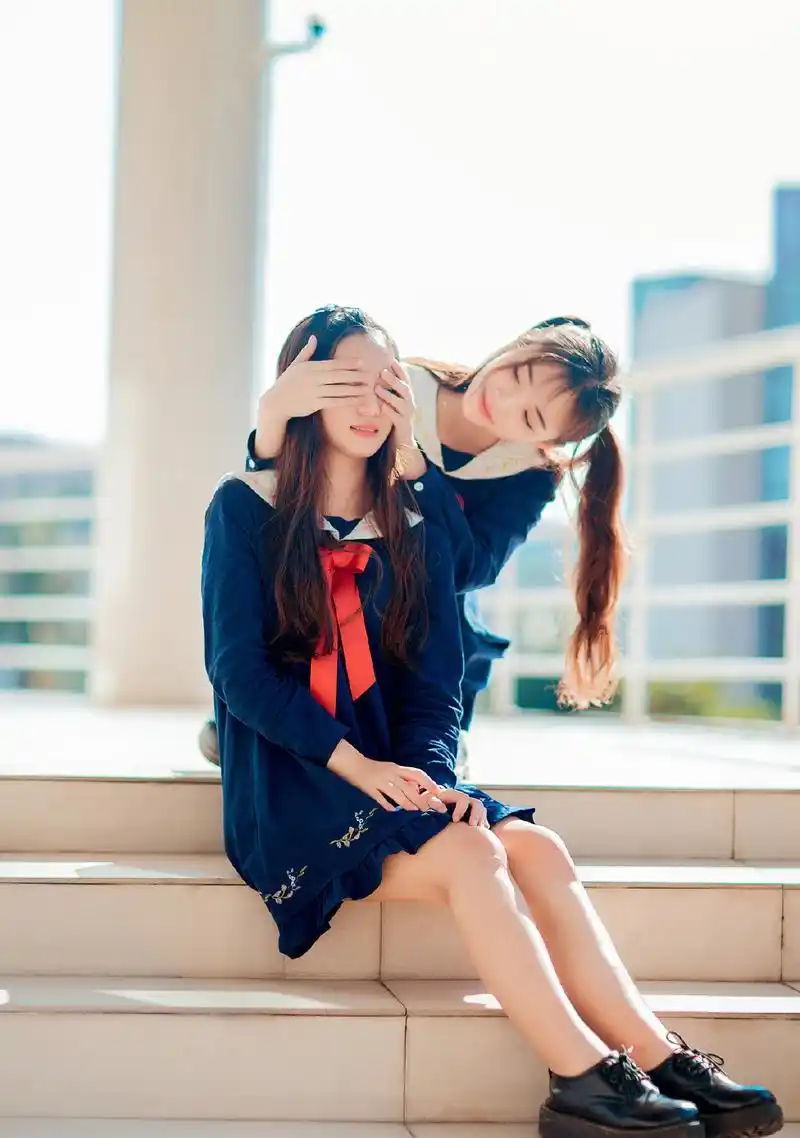 清新闺蜜夏日甜美可爱写真高清图片