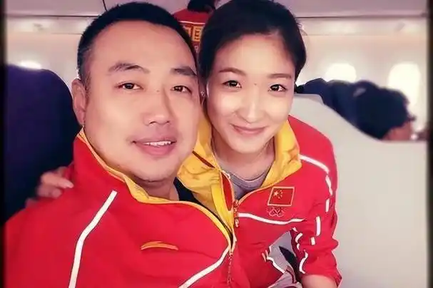 刘诗雯晒出近照,32岁气质优雅,刘国梁该出手,球迷:帮她找对象