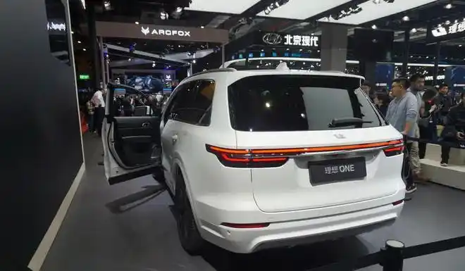理想制造one亮相上海车展_网易订阅
