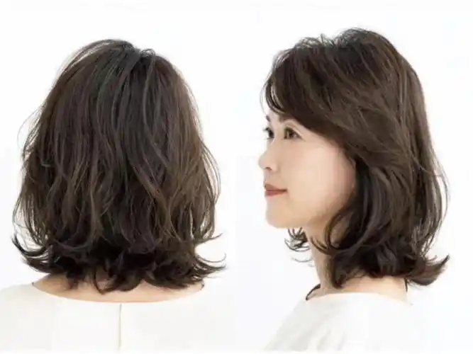 40岁女人的发型应以得体为主,这9款妈妈"中长烫",你一定喜欢