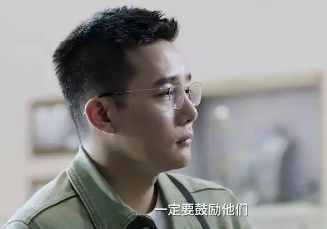 小舍得里的钟老师和gto里的鬼冢老师竟然如此不同可悲