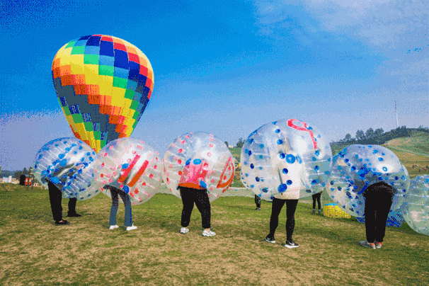 云端飞驰而下   在"彩虹上空"展翅翱翔   刺激,级过瘾的超长彩虹滑道