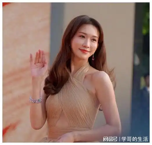 林志玲产子后复出北影节:造型惊艳众人!日本老公涉嫌偷情,家暴