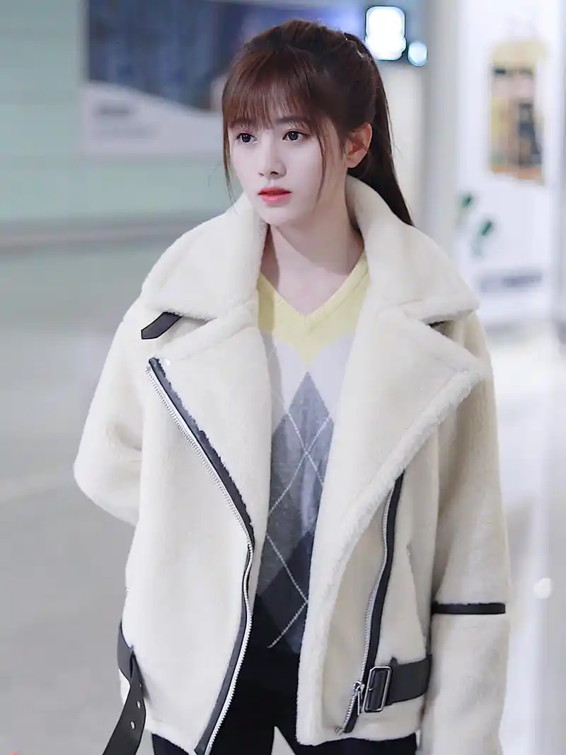 小个子女生穿搭 |鞠婧祎日常私服穿搭分享 外套|#fray i.d 靴子|#dr.