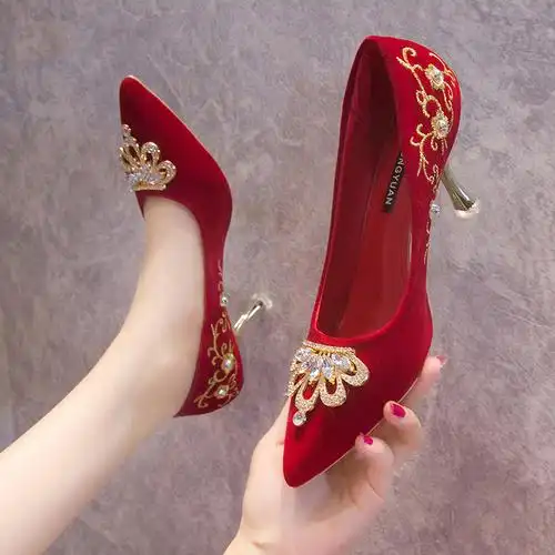 秀禾服婚鞋2021年秋季新款酒红色高跟鞋女结婚鞋子新娘鞋婚纱红鞋