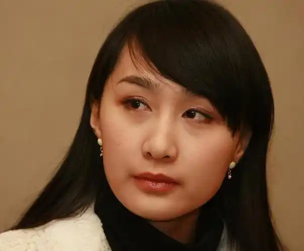 国内挣钱外国花?日本度假的雷佳音"真面目"漏出来了