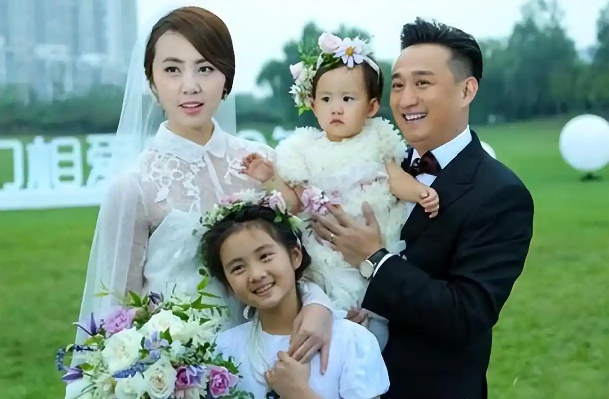回顾黄磊娶学生孙莉婚后连生三胎如今儿子令他苦恼