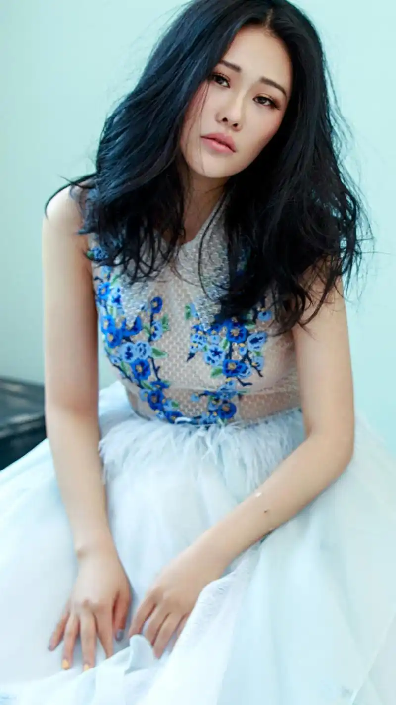 袁娅维方否认恋情!男子是音乐总监,两人合作了十几年