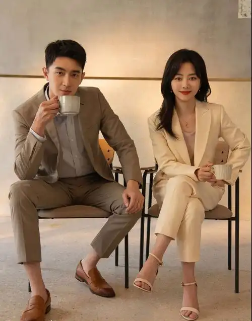 cp感十足林更新谭松韵请叫我总监情侣写真极具故事感