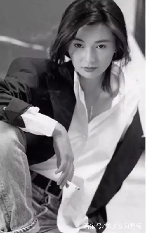 教科书级的80年代港星经典穿搭,时髦炸了!