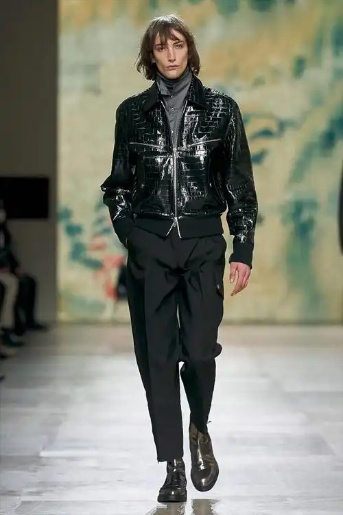 2020秋冬巴黎时装周:dries_2020秋冬巴黎时装周:dries最新消息,新闻