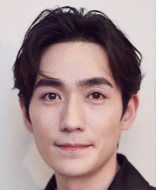 男星大头照堪比照妖镜:王俊凯满脸粉刺,蔡徐坤倒是意外的好看!