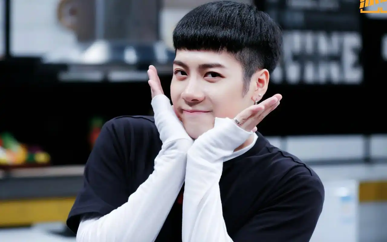 《这就是街舞》:工作人员是从浙江台挖来的?王嘉尔的选择很明智