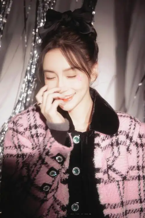 angelababy镭射银光甜酷大片##angelababy浙江卫视跨年舞台造型