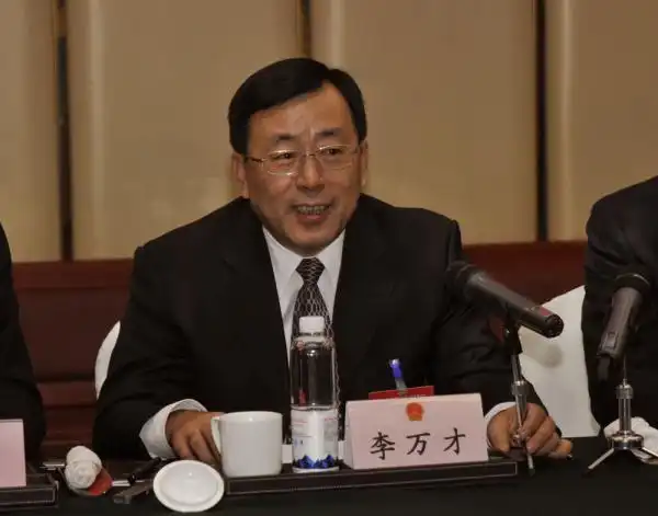 大连市市委书记唐军在讨论会上作重要讲话大连市市长李万才参加瓦房店