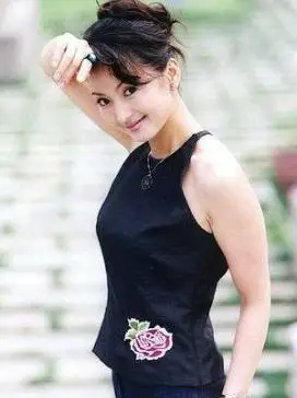 旧版还珠格格香妃是谁演的刘丹个人资料揭秘刘丹车祸去世内幕