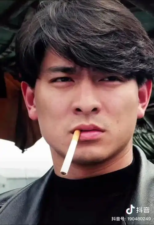 刘德华年轻时的脸放到如今的娱乐圈能不能乱杀