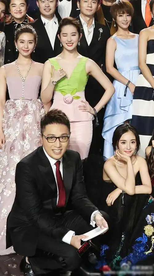 十大国民女神刘亦菲古力娜扎热巴杨幂景甜杨颖倪妮张天爱张雨绮