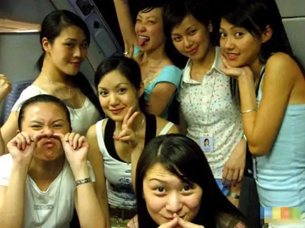 空姐艳照门 进华航要先拍裸照?