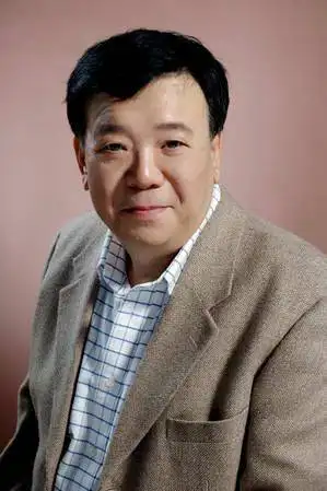 这还是刘星老爸胡一统吗56岁马书良近照曝光两鬓斑白街头啃饼