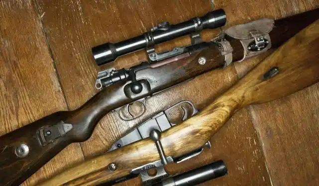 美国藏友收藏的一杆98k狙击步枪, 做工精细, 堪称精美!_网易订阅