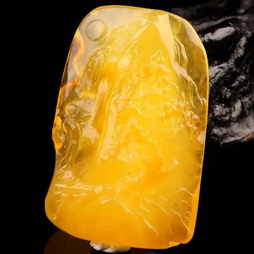 45.02g琥珀蜜蜡意境山水吊坠(强荧光)