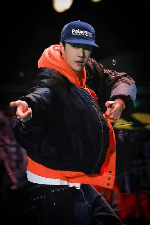 王一博超话尖叫了@uniq-王一博#王一博这就是街舞