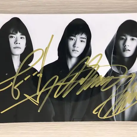 『冲冠』tfboys亲笔签名照片 王俊凯王源易烊千玺集体签名宣传照