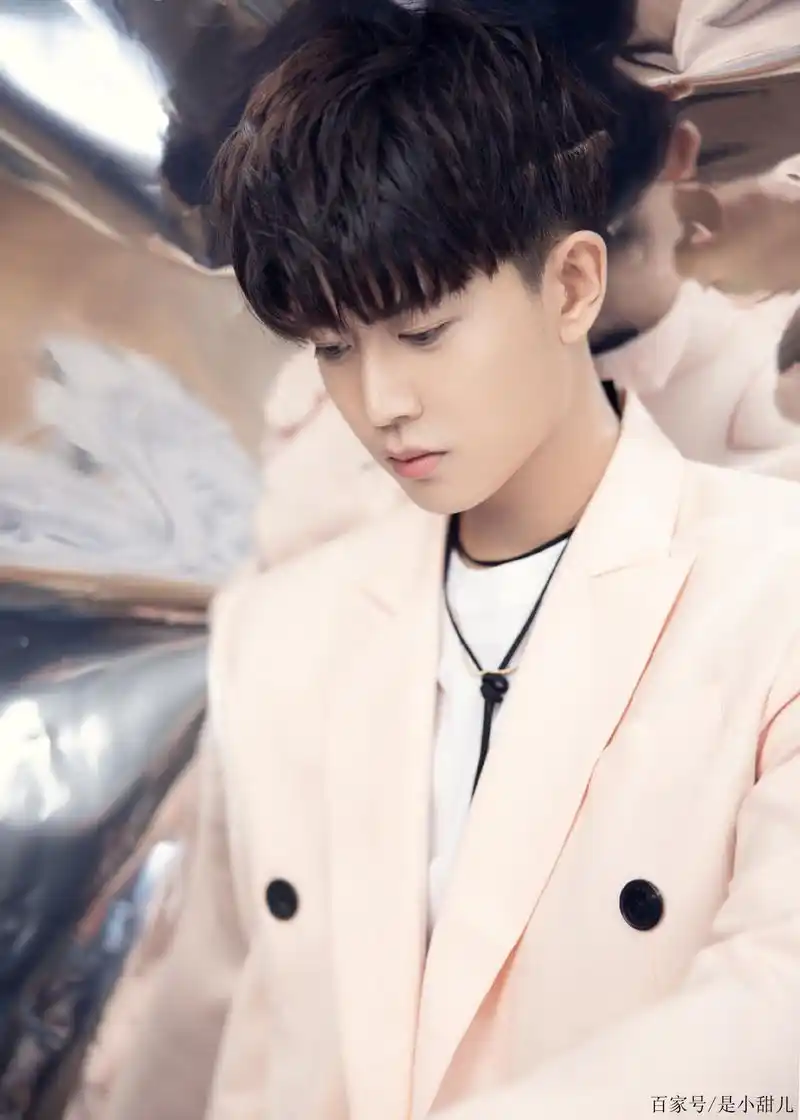 青岛味儿的空少任嘉伦