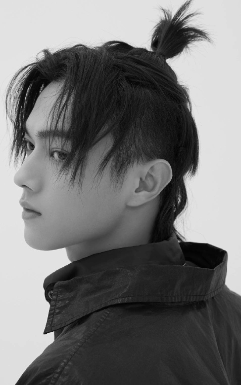 许凯:精致的五官,让人过目不忘