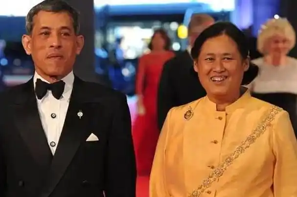 提帮功天生帝王相,神兽姐姐摄政王姑姑都出手,育坤家族失去机会