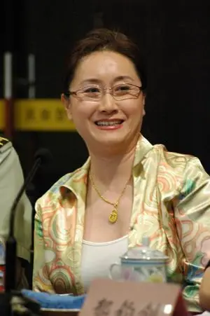 王冼平2001年春晚总导演,1988年春晚副导演,《民歌 世界》栏目总