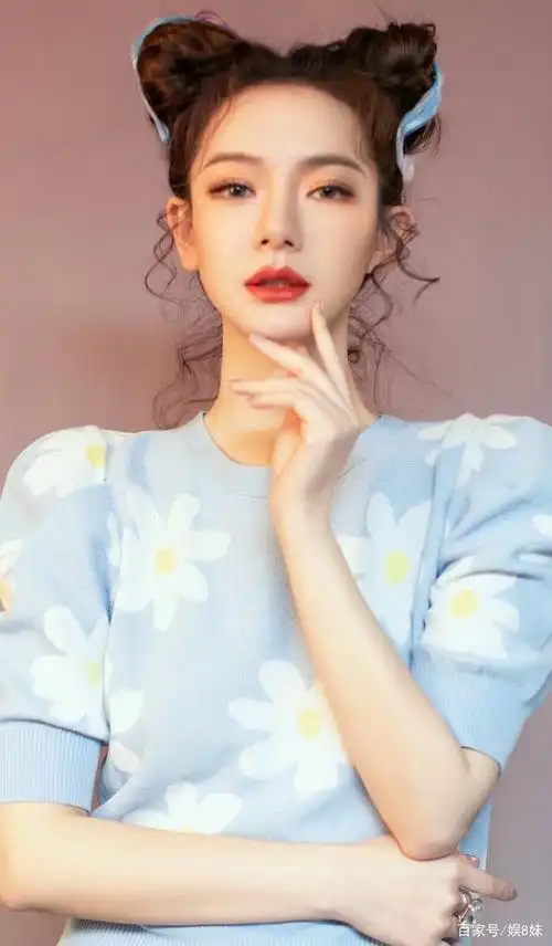 今日图集分享:戚薇