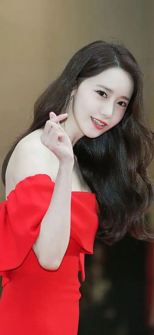 林允儿明星丨高清大壁纸肤白貌美颜值美炸优雅甜美