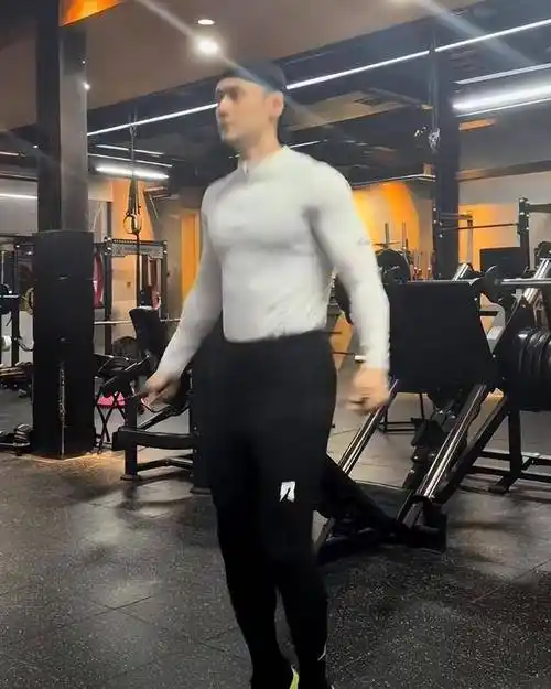 蒋劲夫回来了,逆袭个人魅力成为328万粉丝的健身博主_生活_训练_明星