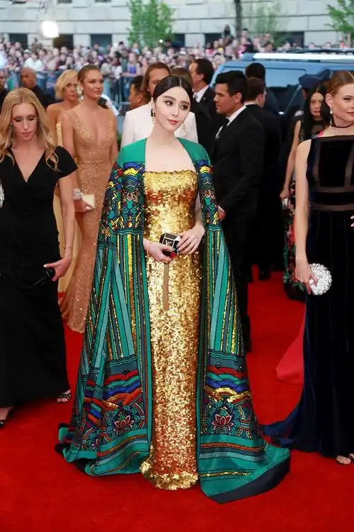 范冰冰入选全球十佳红毯造型 被评华人第一美