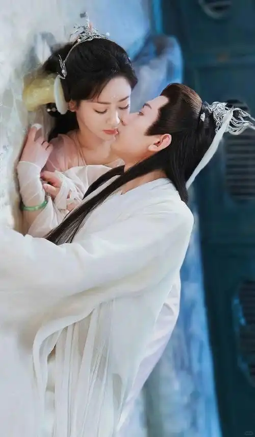 遇见杨紫,就像是邂逅了一场美丽的梦境🌈!