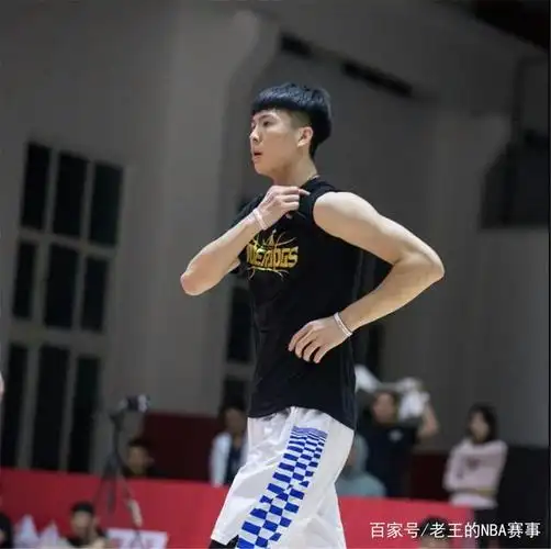 路人王军哥vs平常心,平常心各方面数据比军哥完美,为何大家都爱军哥?