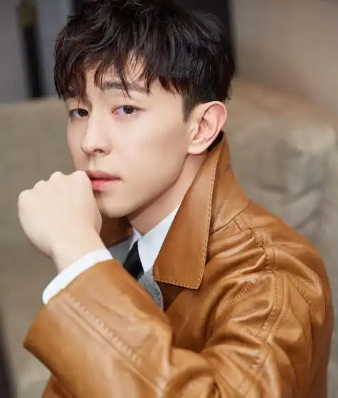 公认最火男演员李易峰第10王一博第3而肖战被他拉下榜首