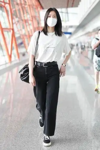 刘雯的腿是真实存在的吗?116cm的大长腿谁看了不心动,太美了