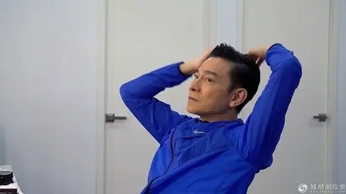 刘德华59岁生日会前夕,吹发型做最靓的仔