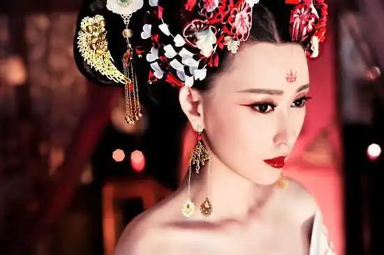 coser乌鸦 生日:7月10日 所在地:北京朝阳区 音乐喜欢的食品:巧克力