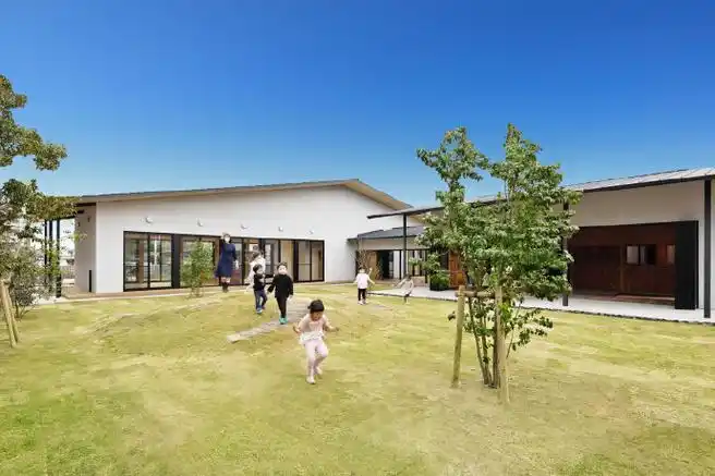 全球优秀建筑分享--【ms 幼儿园 】第一部分:以"能感受到四季变化的园