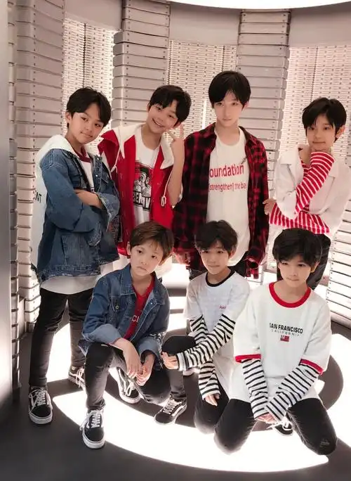 yhboys组合受邀出席《变5》首映 将献唱中国推广曲