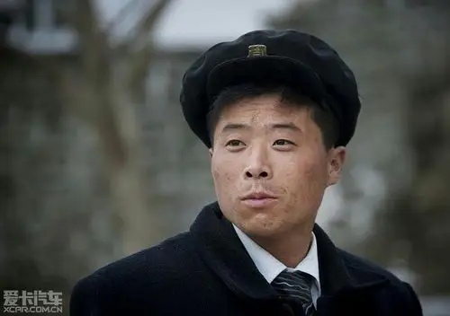 其实韩国人基因差,普遍长得很丑,根本都没有什么帅的