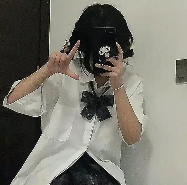 微信头像:绝绝子真人女生头像推荐