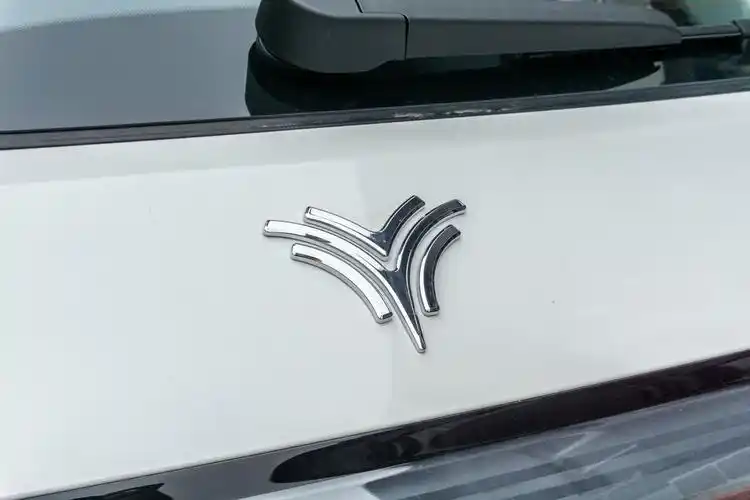 设计有惊喜 实拍合众汽车哪吒u