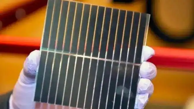 我国科研团队找到全钙钛矿叠层太阳能电池性能提升新途径